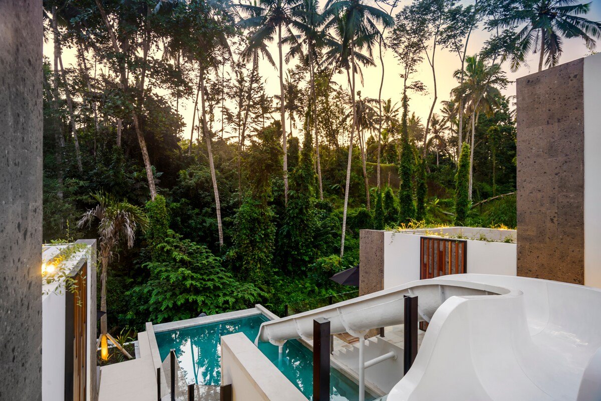 Eat • Play • Love • Bali