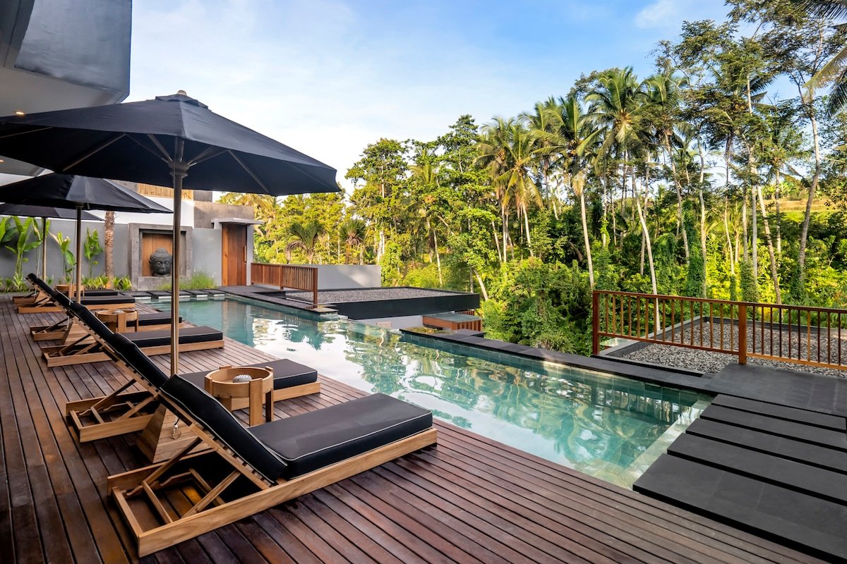 Eat • Play • Love • Bali
