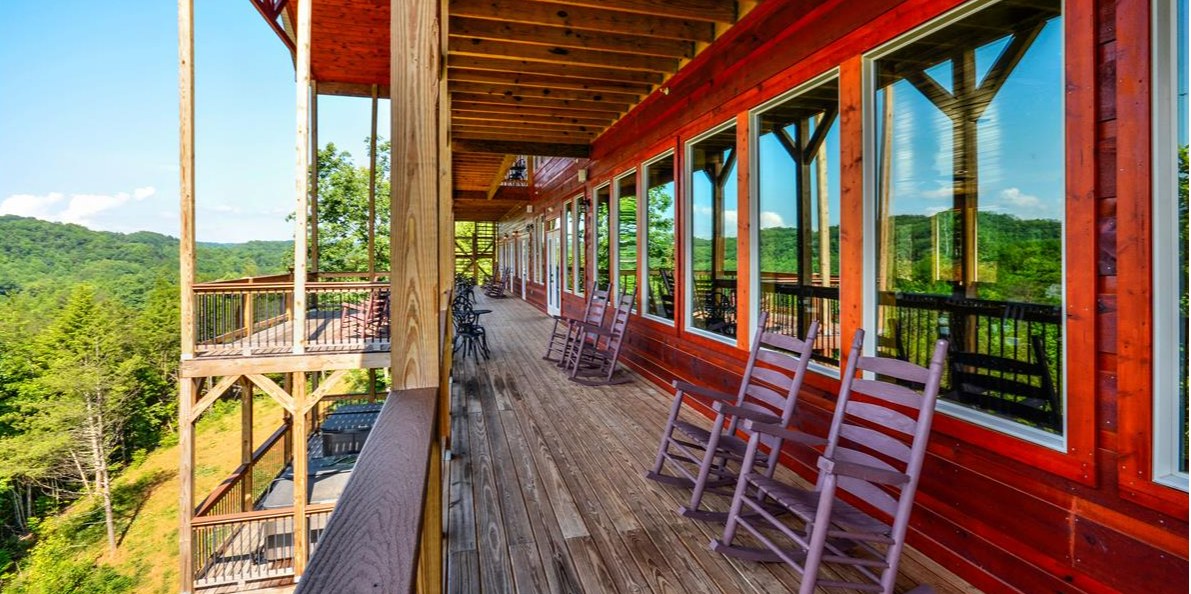 Smoky Mountains All-Inclusive Eclipse Retreat